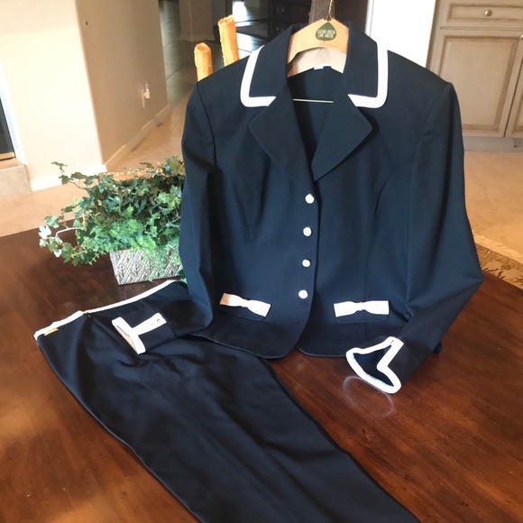 St. John Other - St. John Suit- Jacket with a coordinating pant